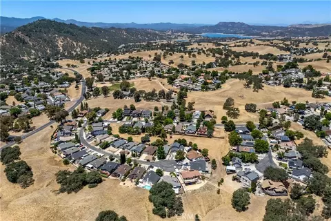 View/Area - 1958 Green Brook Ln, Paso Robles, CA 93446 photo 2 of 4