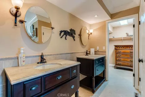 Bath - 930 Suffolk St, Cambria, CA 93428 photo 3 of 5