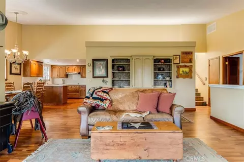 Living - 930 Suffolk St, Cambria, CA 93428 photo 4 of 4