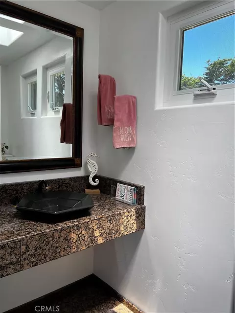 Bath - 212 Weymouth St, Cambria, CA 93428 photo 1 of 9