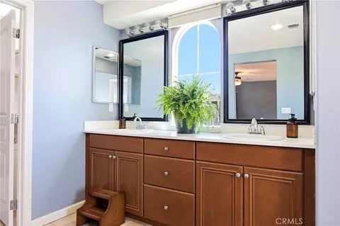 Bath - 9155 Sheerin Ct, Atascadero, CA 93422 photo 2 of 2