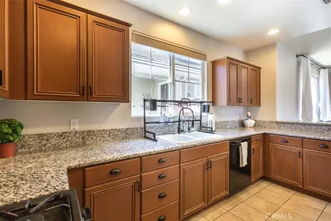 Kitchen - 9155 Sheerin Ct, Atascadero, CA 93422 photo 4 of 5