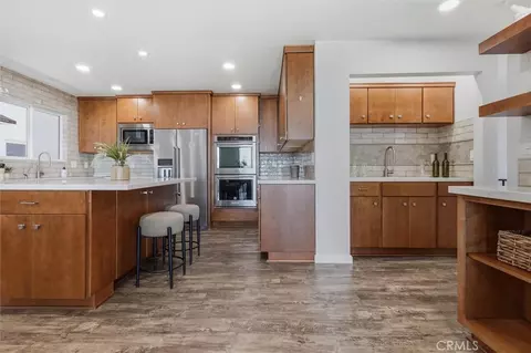 Kitchen - 998 Park Ave, Cayucos, CA 93430 photo 4 of 10