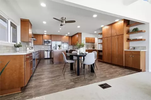 Kitchen - 998 Park Ave, Cayucos, CA 93430 photo 2 of 10