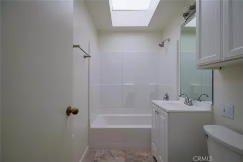 Bath - 912 Pacific St, Morro Bay, CA 93442 photo 1 of 2