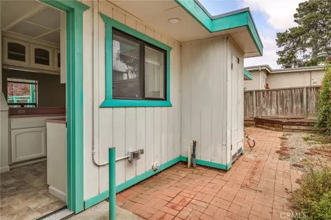 Exterior - 912 Pacific St, Morro Bay, CA 93442 photo 5 of 9