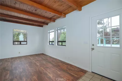Living - 912 Pacific St, Morro Bay, CA 93442 photo 3 of 6