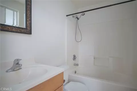 Bath - 912 Pacific St, Morro Bay, CA 93442 photo 2 of 2