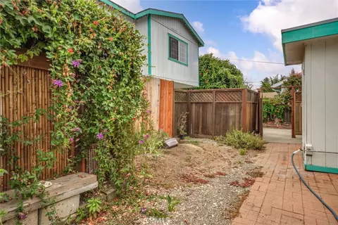 Exterior - 912 Pacific St, Morro Bay, CA 93442 photo 6 of 9