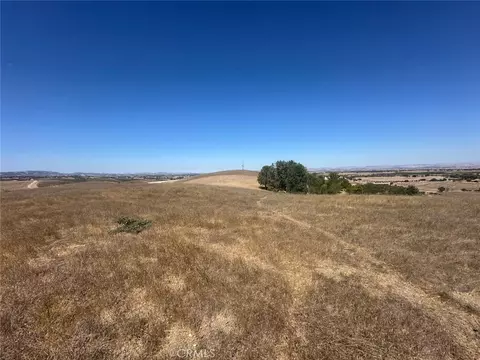 3834 Caroline Ct, Paso Robles, CA 93446 photo 3