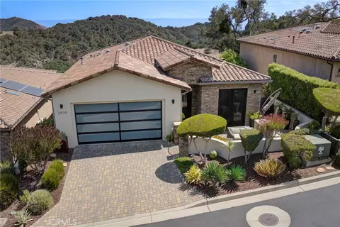 2935 Club Moss Ln, Avila Beach, CA 93424