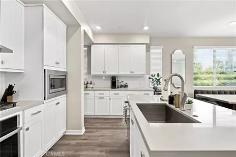 Kitchen - 227 Bowery, Irvine, CA 92612 photo 4 of 4