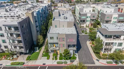 View/Area - 227 Bowery, Irvine, CA 92612 photo 5 of 9