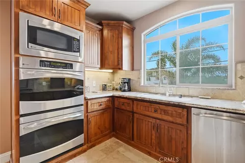 Kitchen - 336 Brighton Ave, Grover Beach, CA 93433 photo 5 of 6