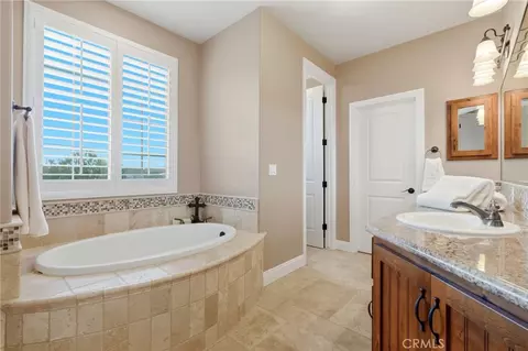 Bath - 336 Brighton Ave, Grover Beach, CA 93433 photo 4 of 6