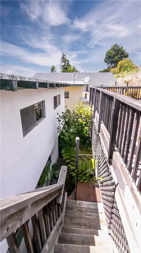 Exterior - 597 Park, Cayucos, CA 93430 photo 5 of 7