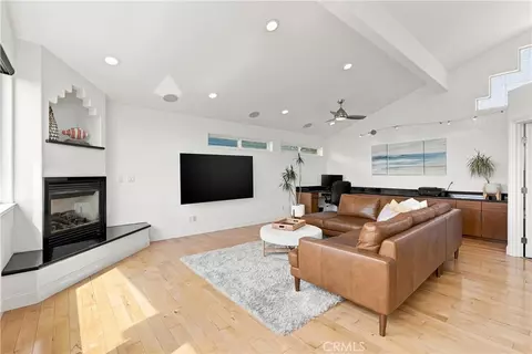 Living - 2440 Greenwood Ave, Morro Bay, CA 93442 photo 5 of 5