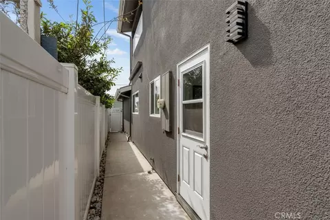 Entry Way - 2440 Greenwood Ave, Morro Bay, CA 93442 photo 1 of 1