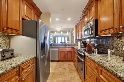 Kitchen - 2727 Shell Beach Rd #314, Pismo Beach, CA 93449 photo 5 of 6