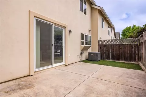 Exterior - 979 La Costa Ct, Atascadero, CA 93422 photo 3 of 6