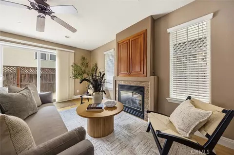 Living - 979 La Costa Ct, Atascadero, CA 93422 photo 1 of 2
