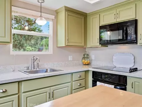 Kitchen - 3056 Ardath Dr, Cambria, CA 93428 photo 4 of 6