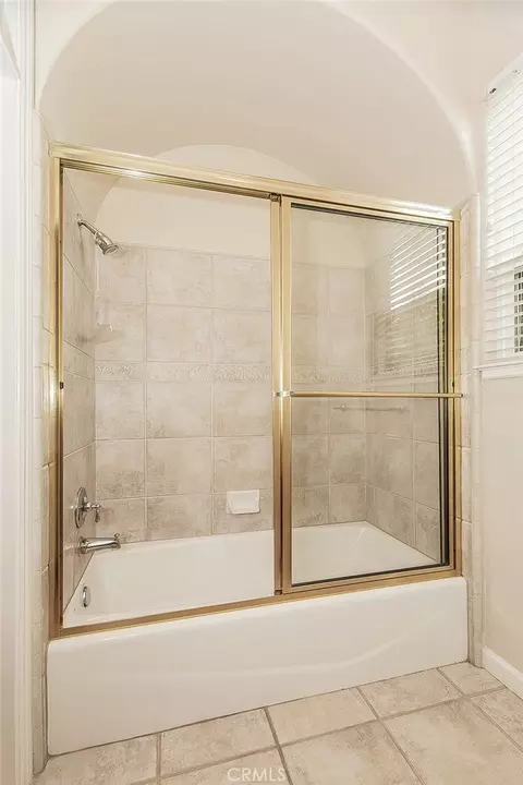 Bath - 4477 N Quail Lake Dr, Clovis, CA 93619 photo 6 of 8