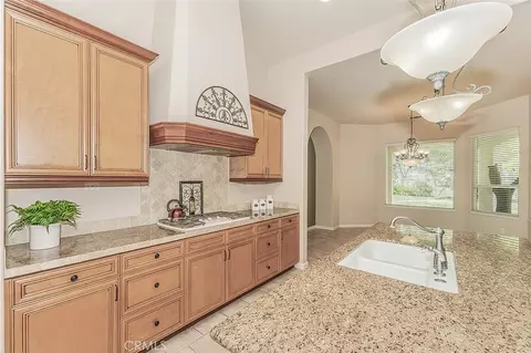 Kitchen - 4477 N Quail Lake Dr, Clovis, CA 93619 photo 2 of 8