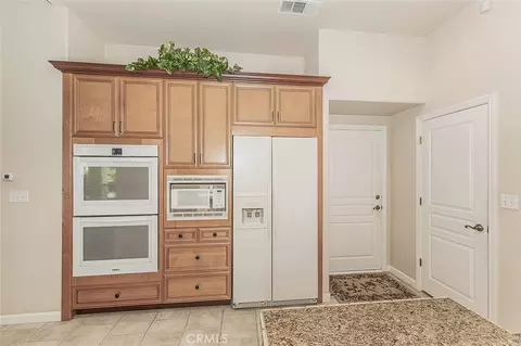 Kitchen - 4477 N Quail Lake Dr, Clovis, CA 93619 photo 8 of 8