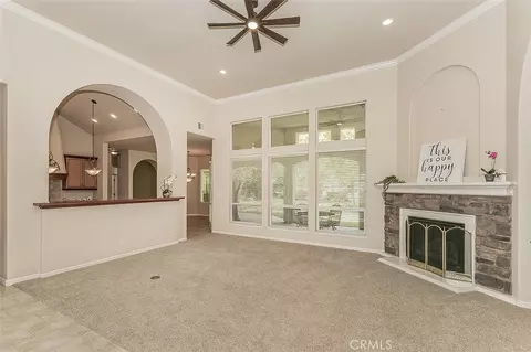 Living - 4477 N Quail Lake Dr, Clovis, CA 93619 photo 2 of 9
