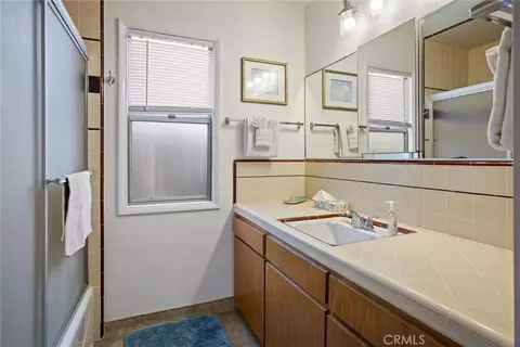 Bath - 2234 Pacific, Cayucos, CA 93430 photo 1 of 2