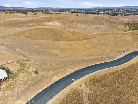 3623 Michele Cir, Paso Robles, CA 93446 photo 2
