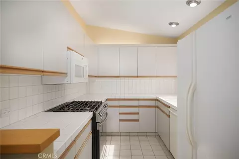 Kitchen - 309 Binscarth, Los Osos, CA 93402 photo 1 of 2