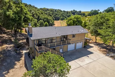 Exterior - 3065 Township Rd, Paso Robles, CA 93446 photo 2 of 15