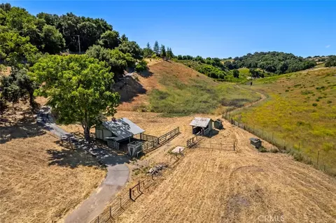 Exterior - 3065 Township Rd, Paso Robles, CA 93446 photo 13 of 15