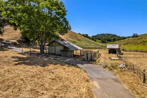 Exterior - 3065 Township Rd, Paso Robles, CA 93446 photo 14 of 15