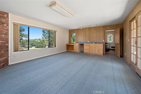 Living - 3065 Township Rd, Paso Robles, CA 93446 photo 9 of 9