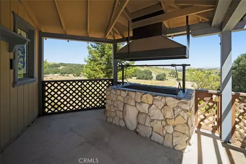 Exterior - 3065 Township Rd, Paso Robles, CA 93446 photo 8 of 15