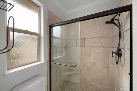 Bath - 725 Red Cloud Rd, Paso Robles, CA 93446 photo 3 of 5