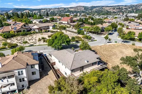 View/Area - 725 Red Cloud Rd, Paso Robles, CA 93446 photo 4 of 8