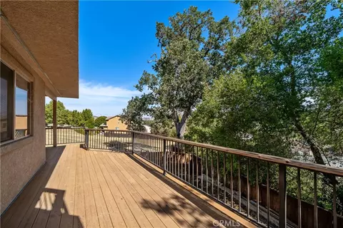 Exterior - 725 Red Cloud Rd, Paso Robles, CA 93446 photo 11 of 15