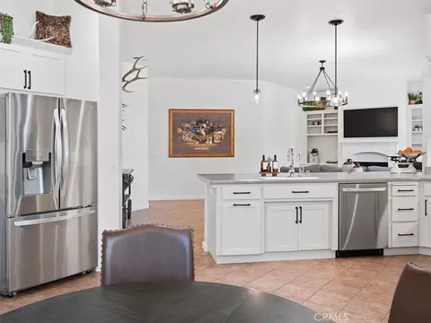 Kitchen - 951 Vista Cerro Dr, Paso Robles, CA 93446 photo 7 of 7