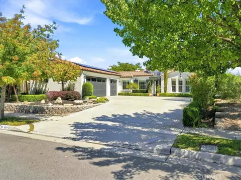 Exterior - 951 Vista Cerro Dr, Paso Robles, CA 93446 photo 14 of 16