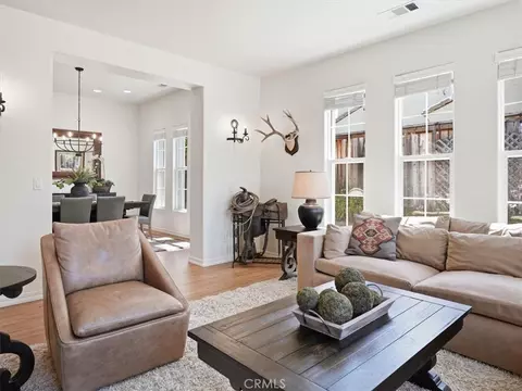 Living - 951 Vista Cerro Dr, Paso Robles, CA 93446 photo 6 of 10