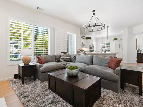 Living - 951 Vista Cerro Dr, Paso Robles, CA 93446 photo 9 of 10