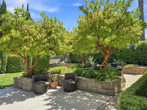 Exterior - 951 Vista Cerro Dr, Paso Robles, CA 93446 photo 4 of 16
