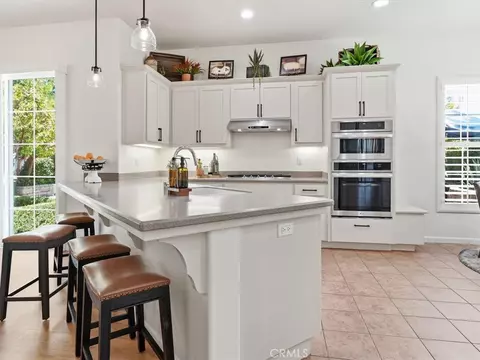 Kitchen - 951 Vista Cerro Dr, Paso Robles, CA 93446 photo 2 of 7