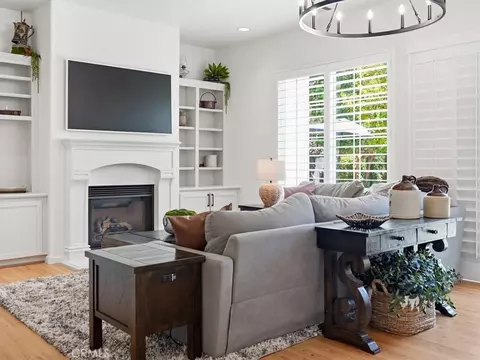 Living - 951 Vista Cerro Dr, Paso Robles, CA 93446 photo 7 of 10
