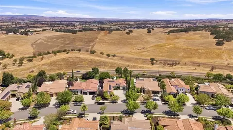 View/Area - 951 Vista Cerro Dr, Paso Robles, CA 93446 photo 1 of 4