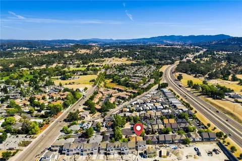 View/Area - 950 La Costa Ct, Atascadero, CA 93422 photo 7 of 10